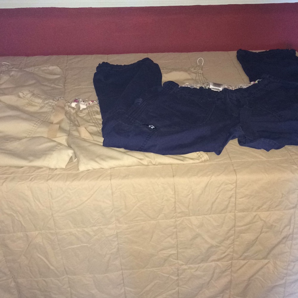 Small petite koi scrub pants, excellent condition!